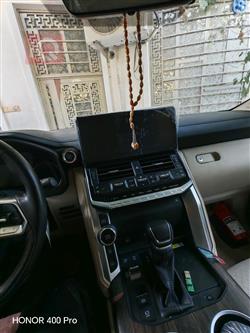 تۆیۆتا لاند کروزەر